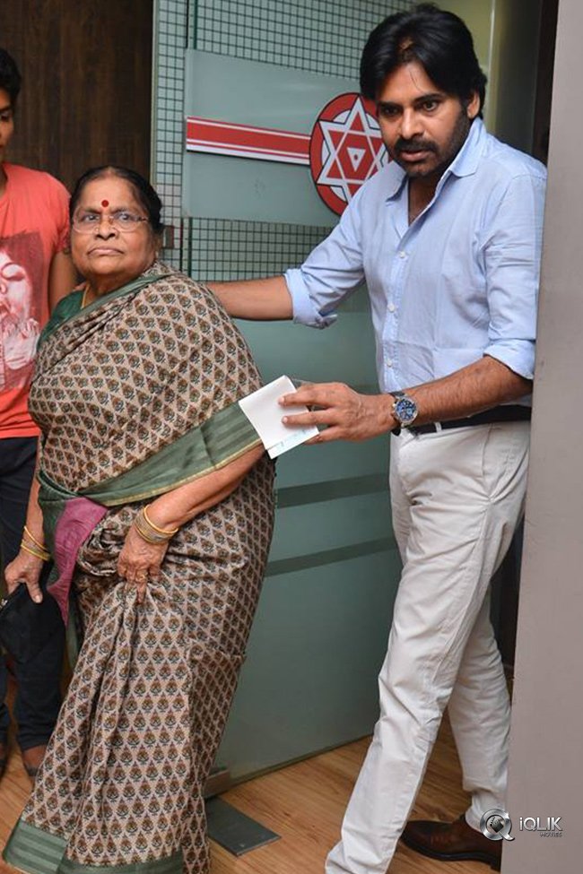 Pawan-Kalyan-Mother-Donation-For-Janasena-Party